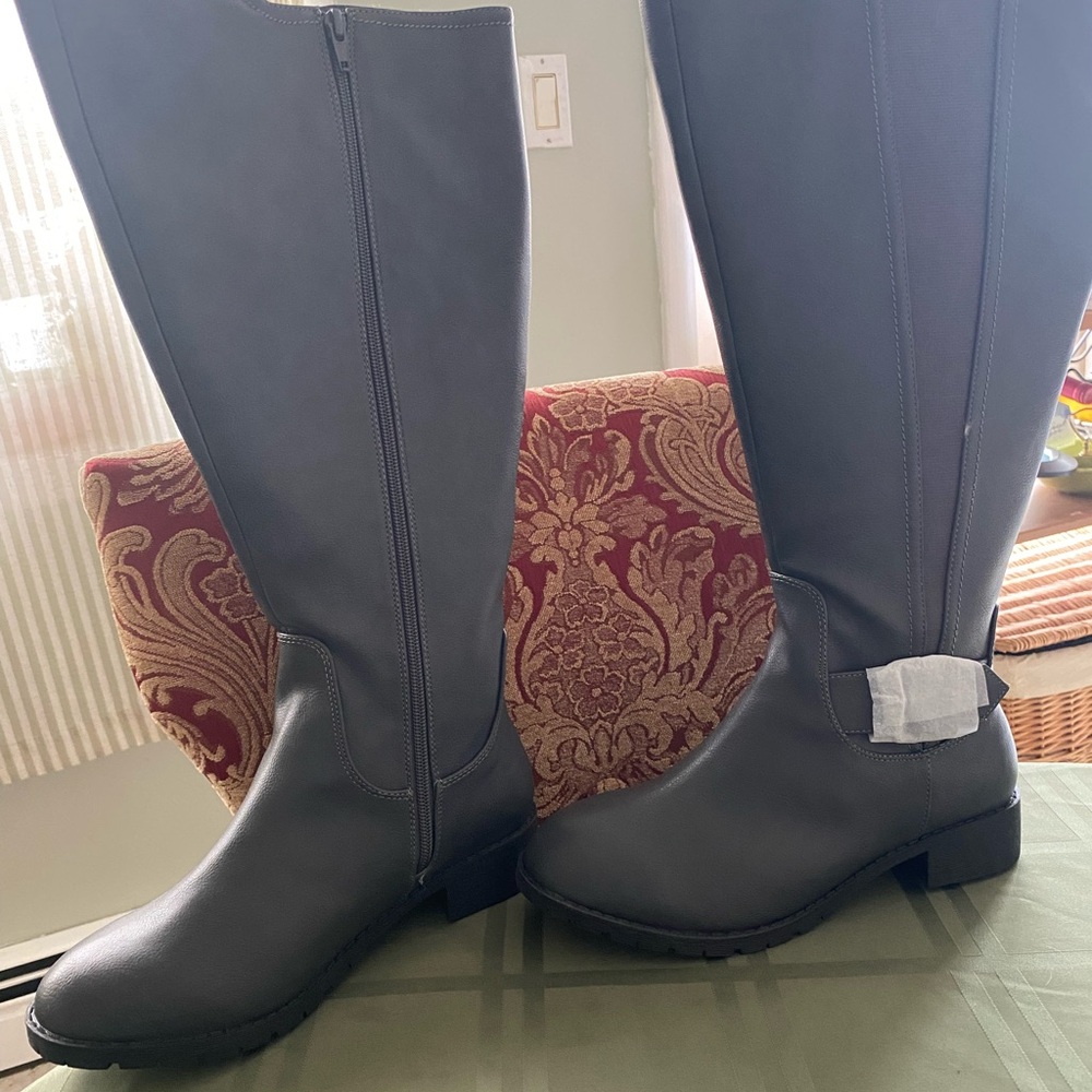 New w some tags & box: Comfortview "Milan"  Wide Calf Dark Gray Boots - Women